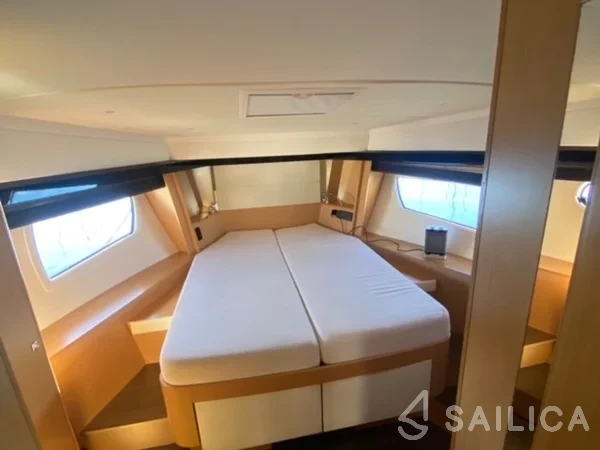 Bavaria Virtess 420 Fly - Yacht Charter Sailica