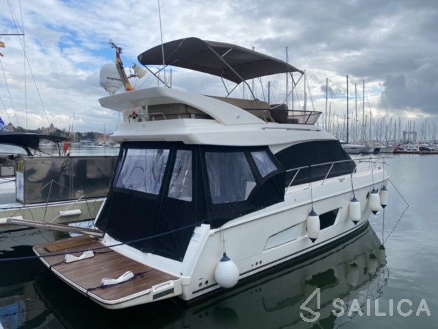 Bavaria Virtess 420 Fly - Yacht Charter Sailica