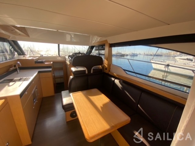 Bavaria Virtess 420 Fly - Yacht Charter Sailica