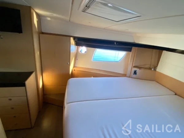 Bavaria Virtess 420 Fly - Yacht Charter Sailica