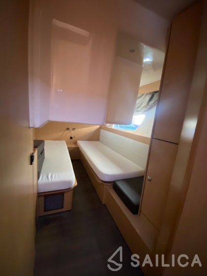 Bavaria Virtess 420 Fly - Yacht Charter Sailica