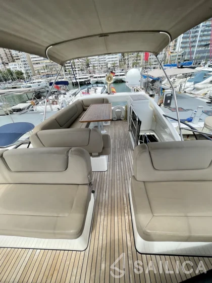 Bavaria Virtess 420 Fly - Yacht Charter Sailica