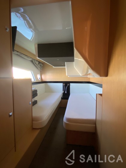 Bavaria Virtess 420 Fly - Yacht Charter Sailica
