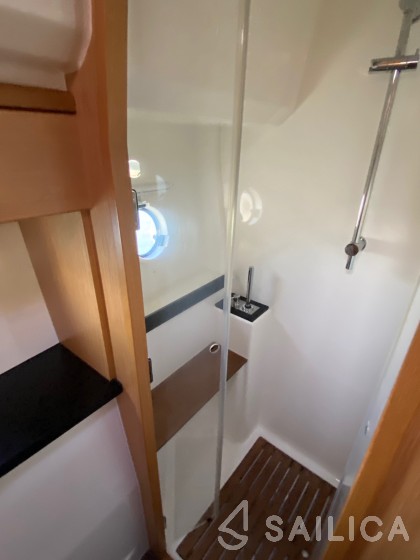 Bavaria Virtess 420 Fly - Yacht Charter Sailica
