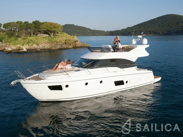 Bavaria Virtess 420 Fly - Yacht Charter Sailica