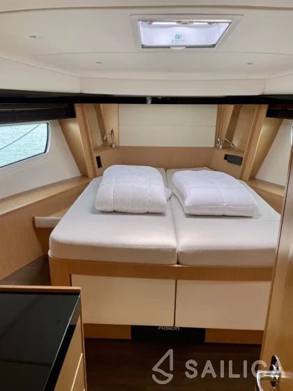 Bavaria Virtess 420 Fly - Yacht Charter Sailica