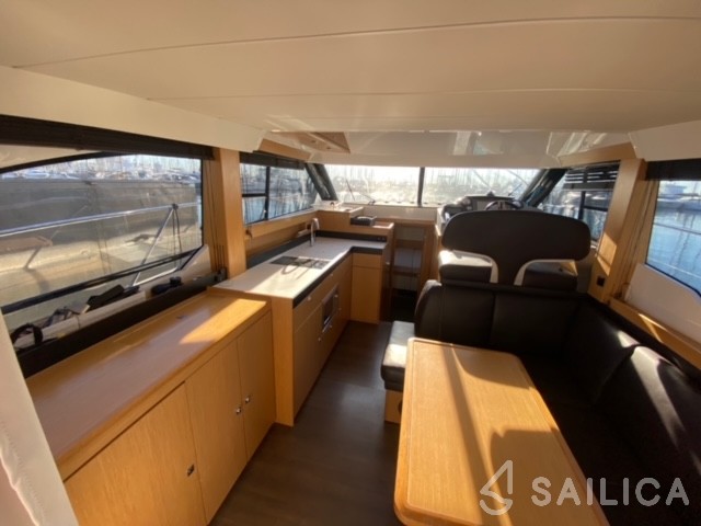 Bavaria Virtess 420 Fly - Yacht Charter Sailica