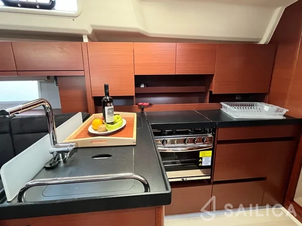 Hanse 458 - Yacht Charter Sailica