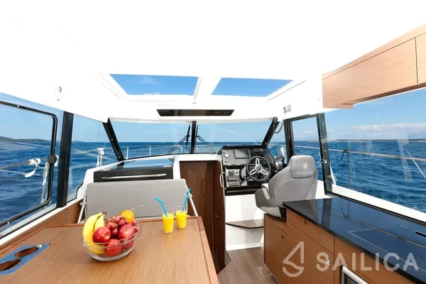 Merry Fisher 1095 - Yacht Charter Sailica