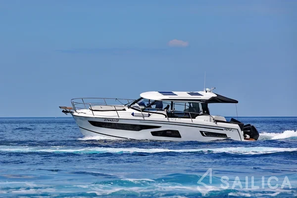 Merry Fisher 1095 - Yacht Charter Sailica
