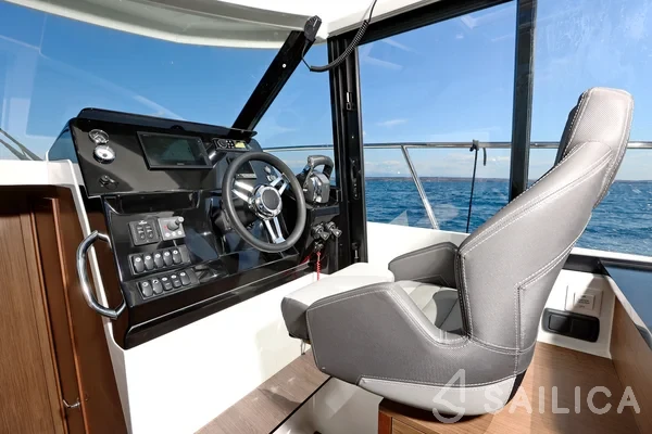 Merry Fisher 1095 - Yacht Charter Sailica