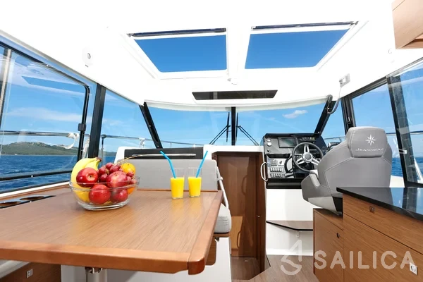 Merry Fisher 1095 - Yacht Charter Sailica