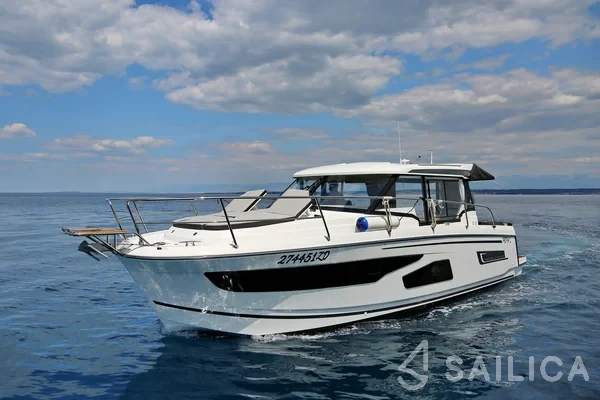 Merry Fisher 1095 - Yacht Charter Sailica
