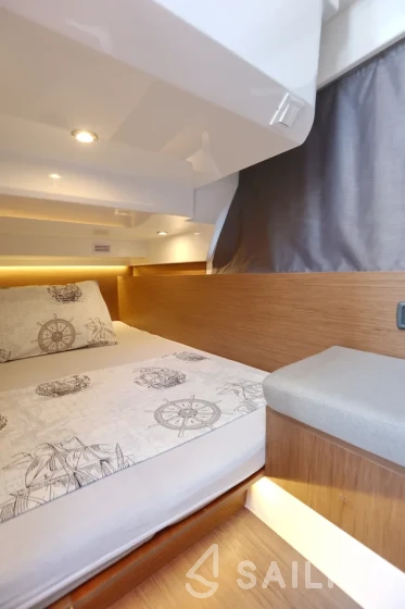 Merry Fisher 1095 - Yacht Charter Sailica