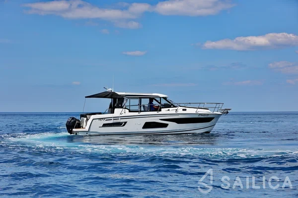 Merry Fisher 1095 - Yacht Charter Sailica