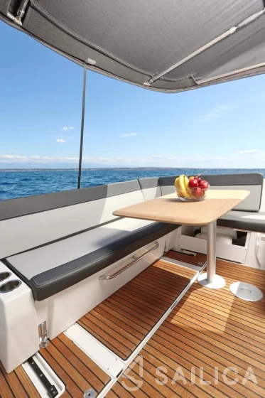 Merry Fisher 1095 - Yacht Charter Sailica