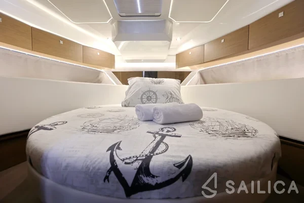 Merry Fisher 1095 - Yacht Charter Sailica
