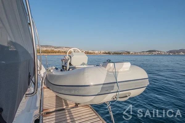 Astréa 42 - Yacht Charter Sailica