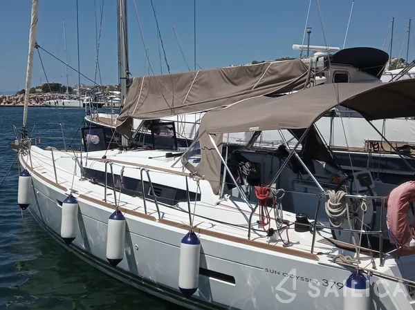Sun Odyssey 379 - Yacht Charter Sailica