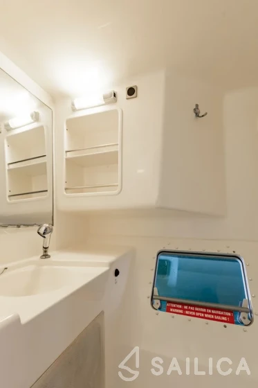 Lavezzi 40 - Yacht Charter Sailica