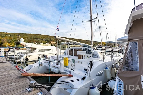 Lavezzi 40 - Yacht Charter Sailica