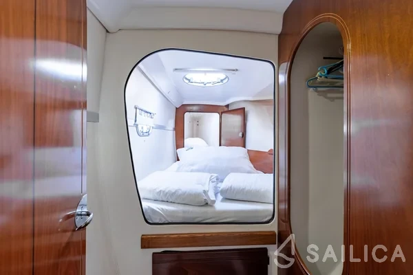 Lavezzi 40 - Yacht Charter Sailica