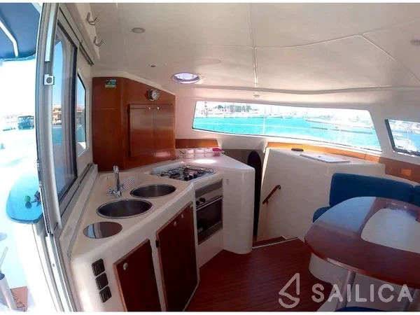 Lavezzi 40 - Yacht Charter Sailica