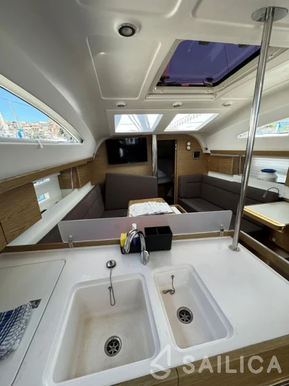 Elan 40 Impression - Yacht Charter Sailica