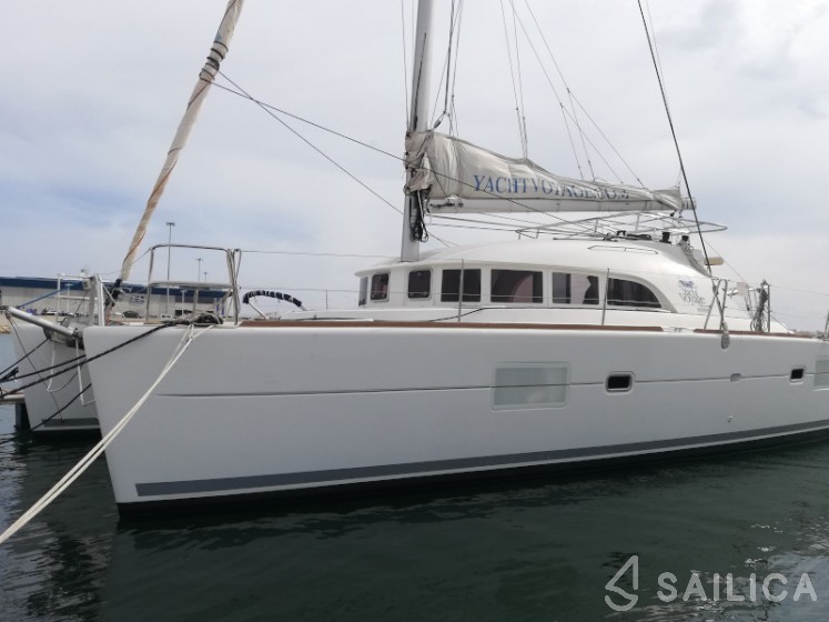 Lagoon 380 S2 - Yacht Charter Sailica