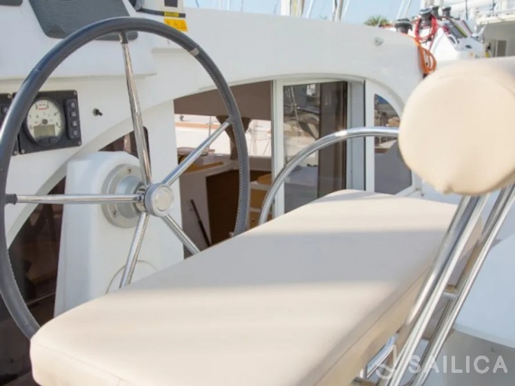 Lagoon 380 S2 - Yacht Charter Sailica