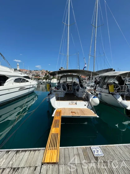 Elan 40 Impression - Yacht Charter Sailica