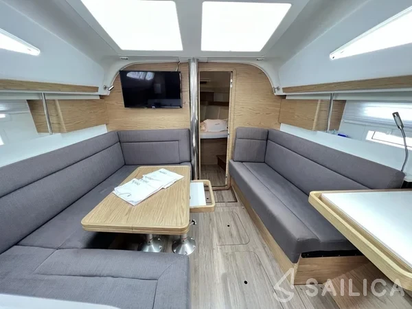 Elan 40 Impression - Yacht Charter Sailica