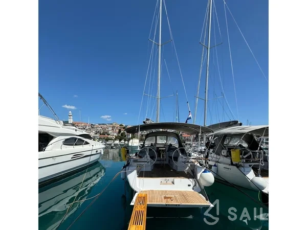 Elan 40 Impression - Yacht Charter Sailica