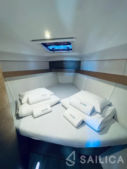 Elan 40 Impression - Yacht Charter Sailica
