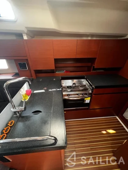 Hanse 458 - Yacht Charter Sailica