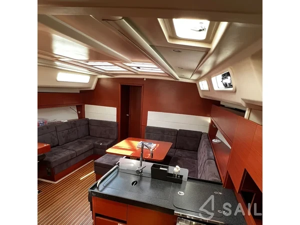 Hanse 458 - Yacht Charter Sailica