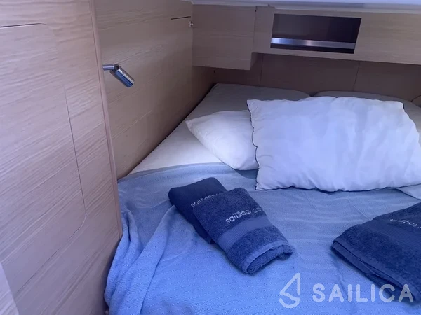 Dufour 430 - Yacht Charter Sailica