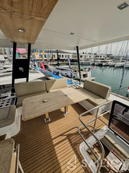MY5 - Yacht Charter Sailica
