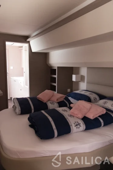 MY5 - Yacht Charter Sailica