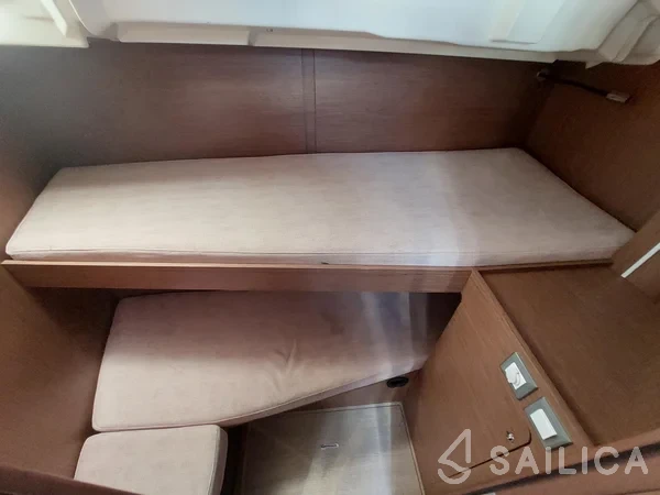 Oceanis 46.1 - Yacht Charter Sailica