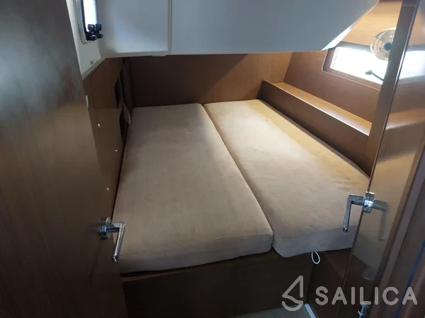 Oceanis 46.1 - Yacht Charter Sailica
