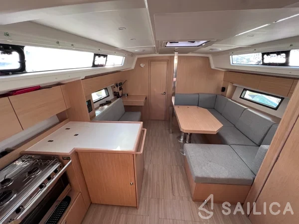 Bavaria C42 - Yacht Charter Sailica