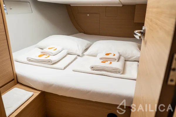 Dufour 412 GL - Yacht Charter Sailica