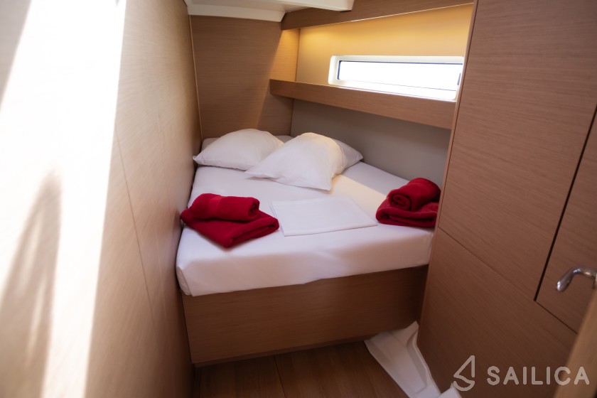 Sun Odyssey 440 - Yacht Charter Sailica