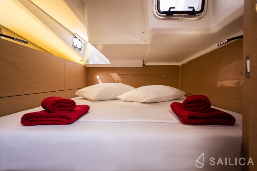 Sun Odyssey 440 - Yacht Charter Sailica
