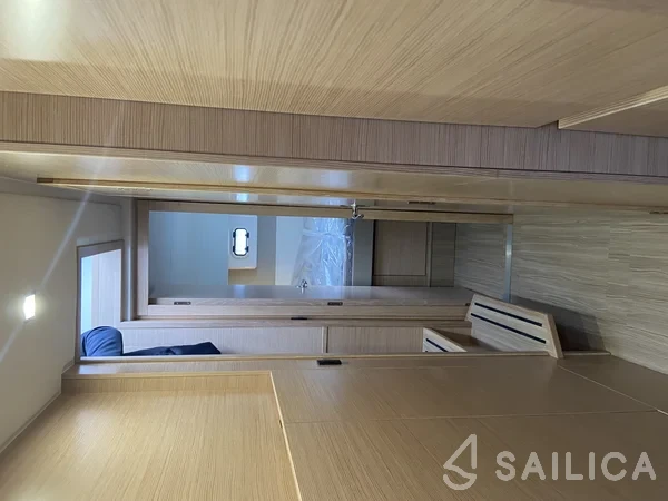 Nautitech 40 open NEW - 4 + 2 cab. - Yacht Charter Sailica