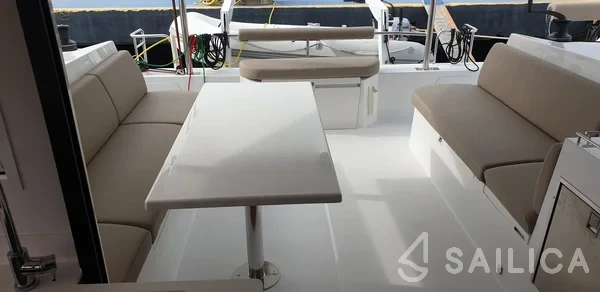 Nautitech 40 open NEW - 4 + 2 cab. - Yacht Charter Sailica