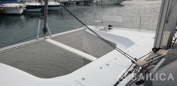 Nautitech 40 open NEW - 4 + 2 cab. - Yacht Charter Sailica