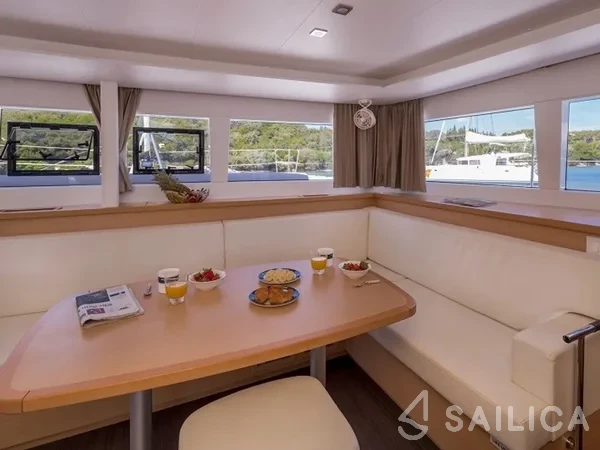 Lagoon 450  Flybridge - Yacht Charter Sailica
