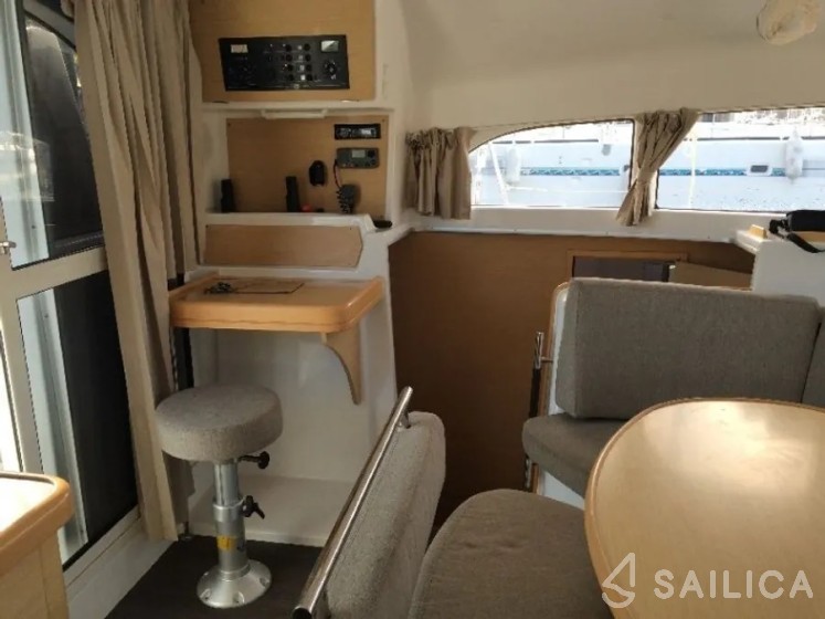 Lagoon 380 S2 - Yacht Charter Sailica